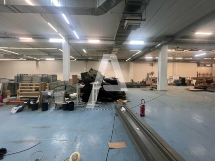 Activités / entrepôts à louer – IVRY-SUR-SEINE (94200) – 2