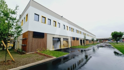 Activités / entrepôts à louer – FRESNES (94260) – 2