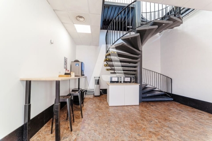 Activités / entrepôts à louer – IVRY SUR SEINE (94200) – 2