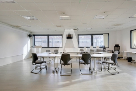 Activités / entrepôts à louer – IVRY SUR SEINE (94200) – 5