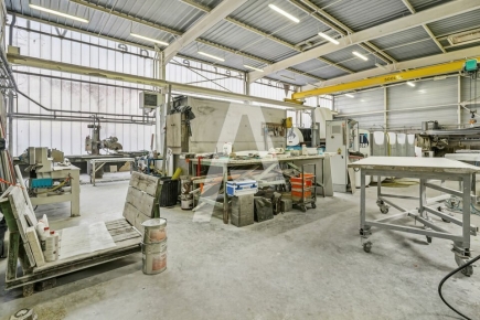 Activités / entrepôts à louer – CHOISY-LE-ROI (94600) – 3