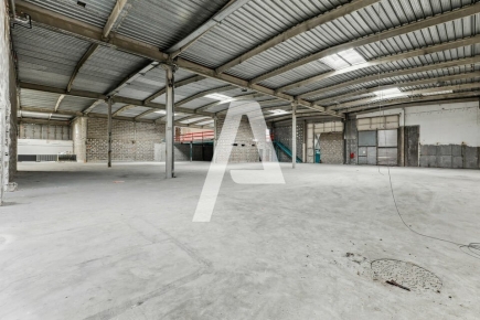 Activités / entrepôts à louer – IVRY SUR SEINE (94200) – 3