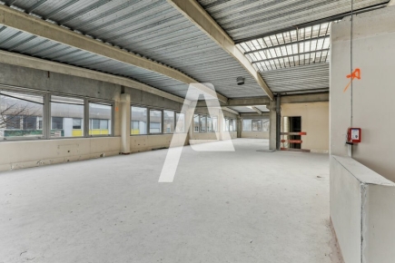 Activités / entrepôts à louer – IVRY SUR SEINE (94200) – 5