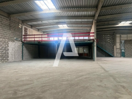 Activités / entrepôts à louer – IVRY SUR SEINE (94200) – 5