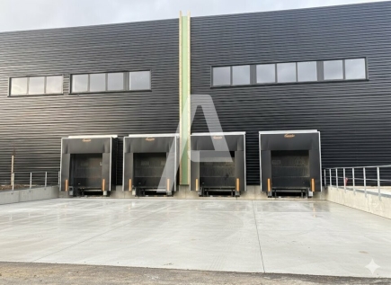 Activités / entrepôts à louer – LA QUEUE-EN-BRIE (94510) – 3