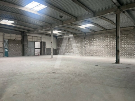 Activités / entrepôts à louer – IVRY SUR SEINE (94200) – 1