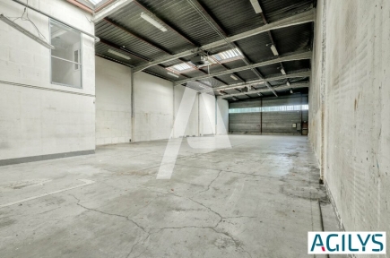 Activités / entrepôts à louer – FONTENAY SOUS BOIS (94120) – 2