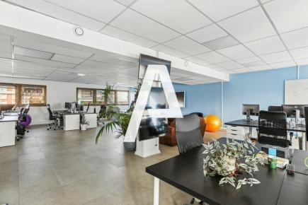 Bureaux à louer – IVRY SUR SEINE (94200) – 2