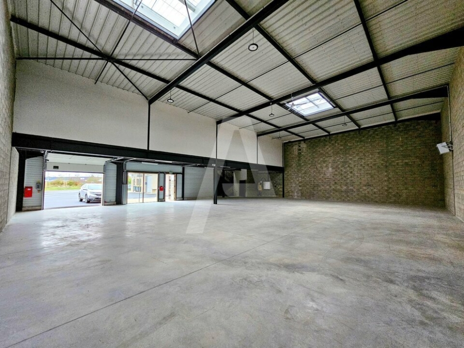 Activités / entrepôts à louer – MAROLLES EN HUREPOIX (91630) – 1