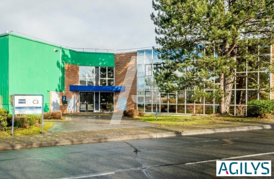 Activités / entrepôts à louer – SAINT-THIBAULT-DES-VIGNES (77400) – 1