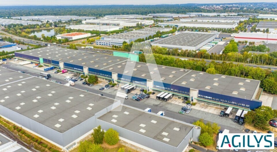 Activités / entrepôts à louer – COMBS-LA-VILLE (77380) – 1