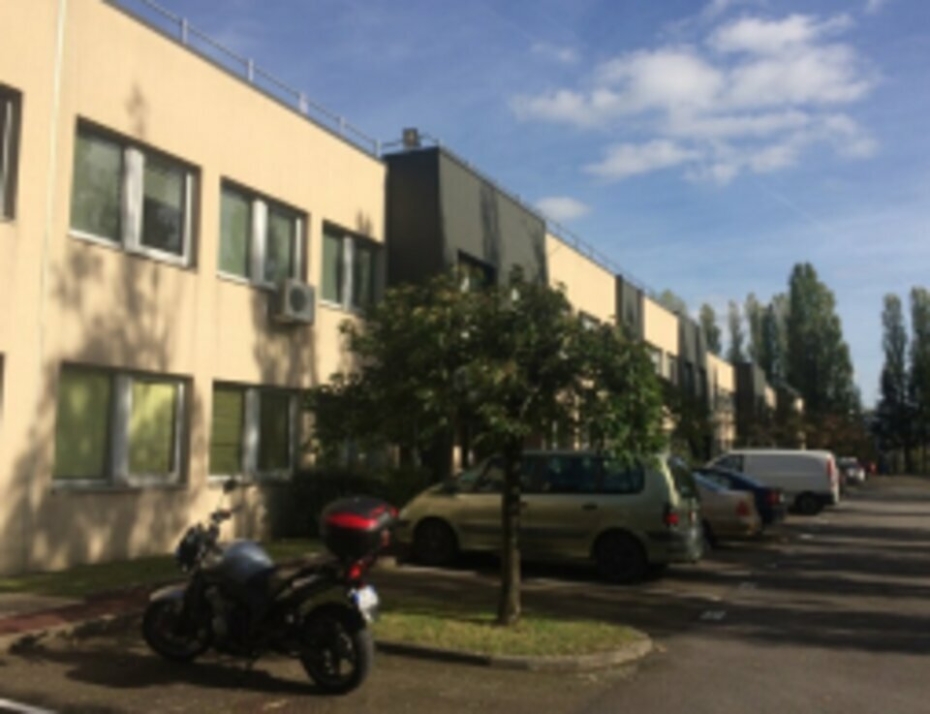 Activités / entrepôts à louer – COIGNIERES (78310) – 1