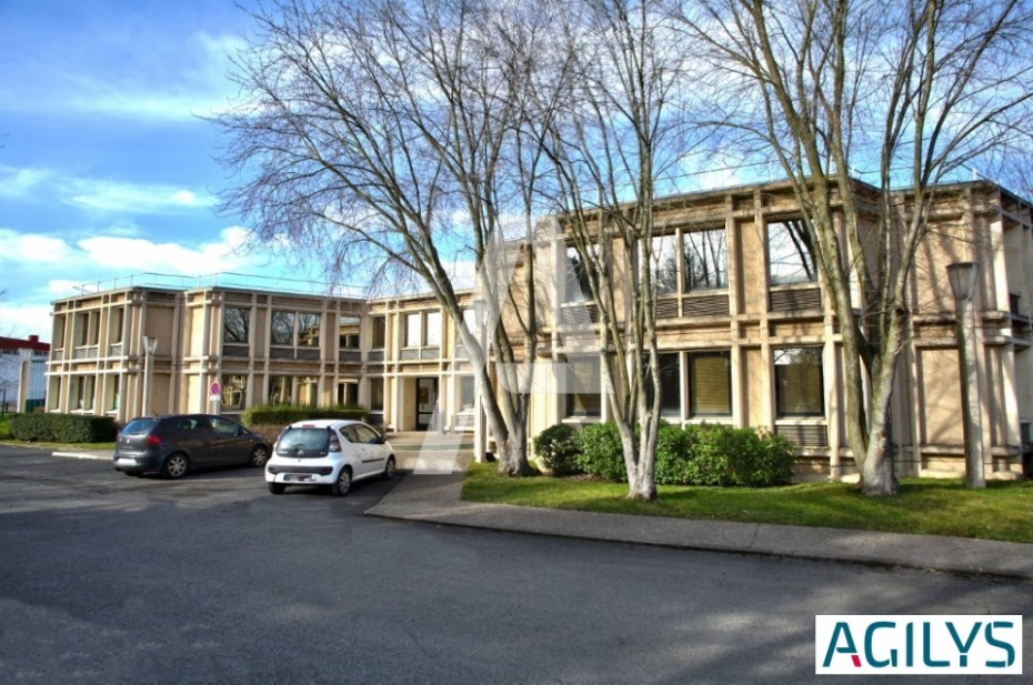 Bureaux à vendre – SAINT AUBIN (91190) – 1