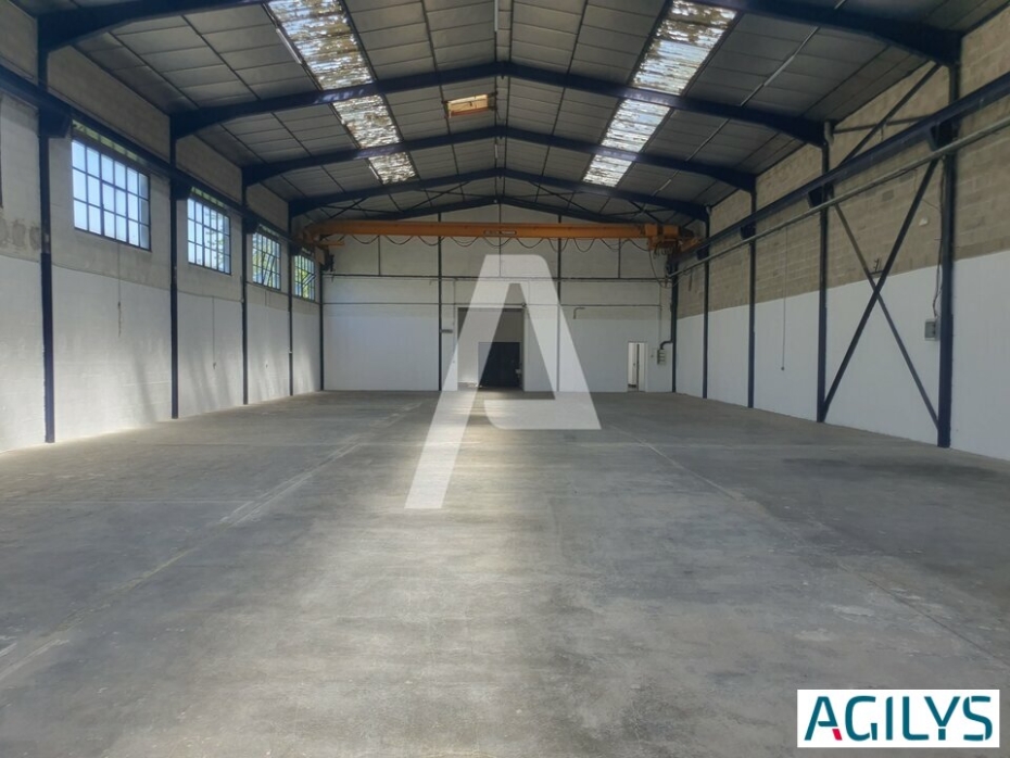 Activités / entrepôts à louer – MORANGIS (91420) – 1