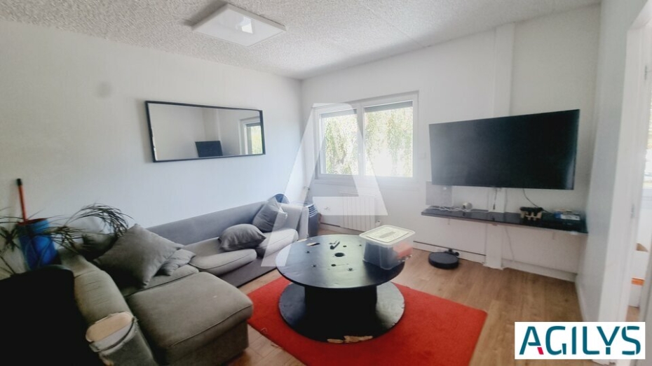 Activités / entrepôts à louer – MASSY (91300) – 1