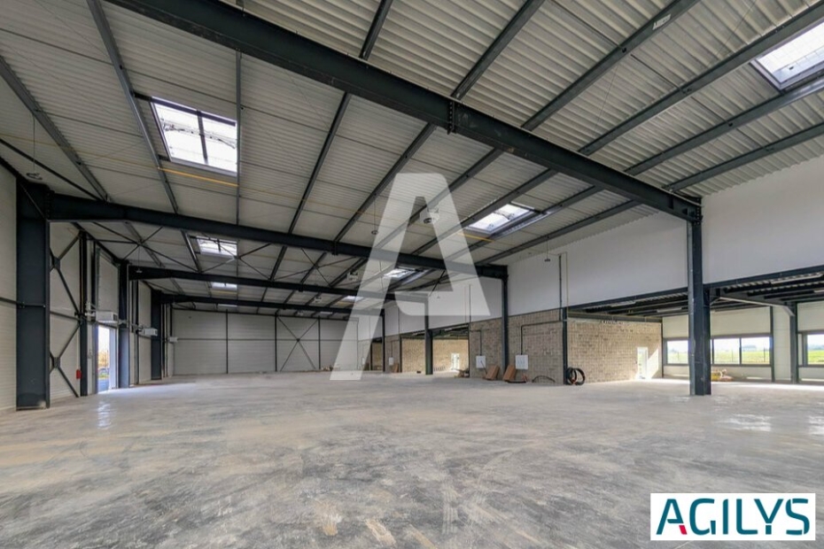 Activités / entrepôts à vendre – VILLEBON SUR YVETTE (91140) – 1