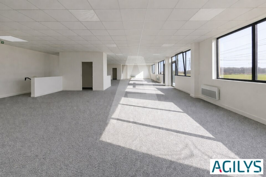 Activités / entrepôts à louer – VILLEBON SUR YVETTE (91140) – 1
