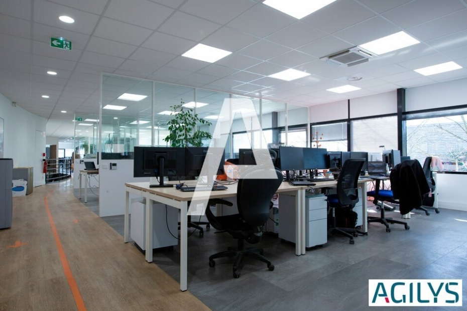 Activités / entrepôts à louer – PALAISEAU (91120) – 1