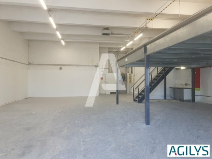 Activités / entrepôts à louer - RUNGIS – Photo 1