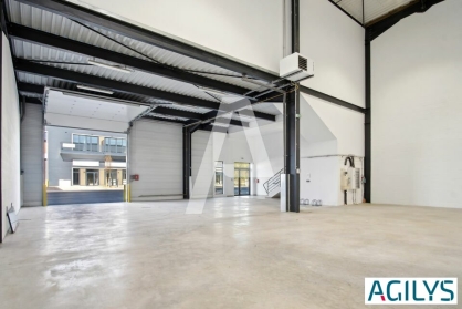 Activités / entrepôts à louer - CHALIFERT – Photo 1