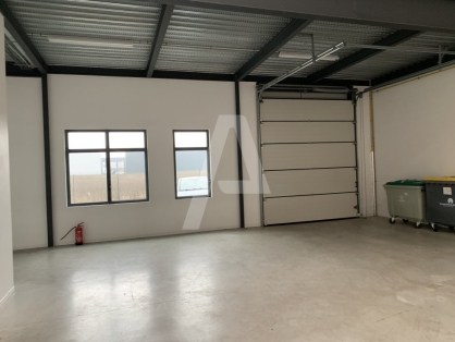 Activités / entrepôts à louer - LIEUSAINT – Photo 1