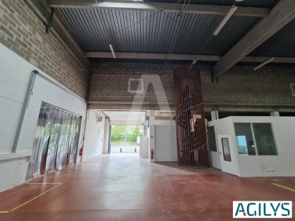 Activités / entrepôts à louer - VERRIERES LE BUISSON – Photo 1