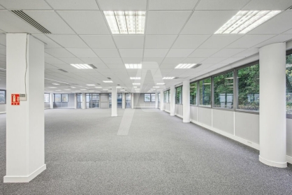 Bureaux à louer - ORSAY – Photo 1