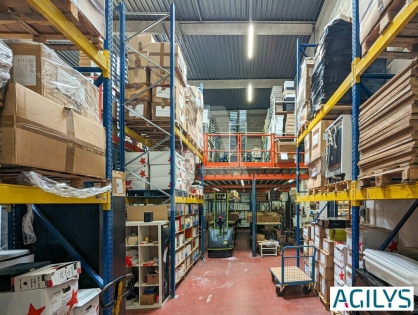 Activités / entrepôts à louer - VERRIERES LE BUISSON – Photo 1