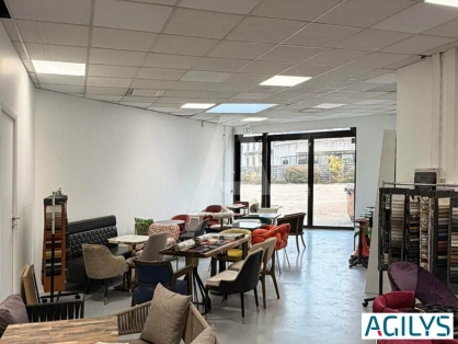 Activités / entrepôts à louer - MASSY – Photo 1