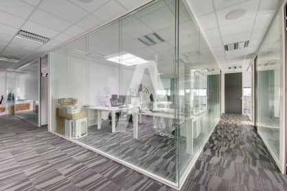 Activités / entrepôts à louer - IVRY SUR SEINE – Photo 1