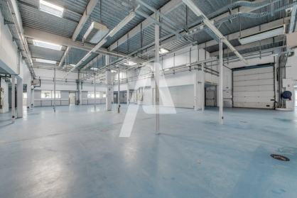 Activités / entrepôts à louer - IVRY SUR SEINE – Photo 1