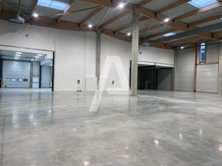 Activités / entrepôts à louer – MOISSY CRAMAYEL (77550) – 3