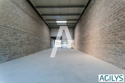 Activités / entrepôts à louer – SAINT PIERRE DU PERRAY (91280) – 5