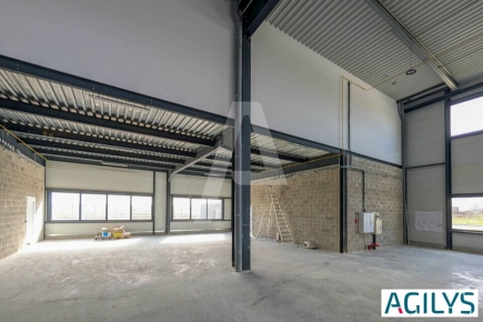 Activités / entrepôts à vendre – VILLEBON SUR YVETTE (91140) – 3