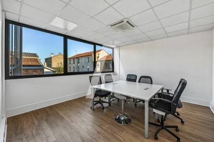 Bureaux à louer – IVRY-SUR-SEINE (94200) – 2