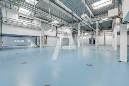 Activités / entrepôts à louer – IVRY SUR SEINE () – 2