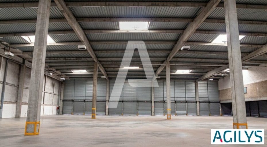 Activités / entrepôts à louer – COMBS-LA-VILLE (77380) – 1