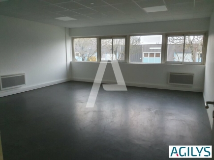 Activités / entrepôts à louer – TORCY (77200) – 3