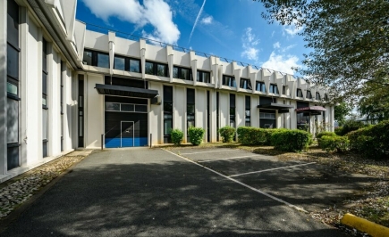 Activités / entrepôts à louer – COURCOURONNES (91080) – 2