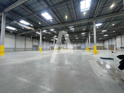 Activités / entrepôts à louer – MOISSY CRAMAYEL (77550) – 2