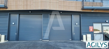 Activités / entrepôts à vendre – MOISSY CRAMAYEL (77550) – 1