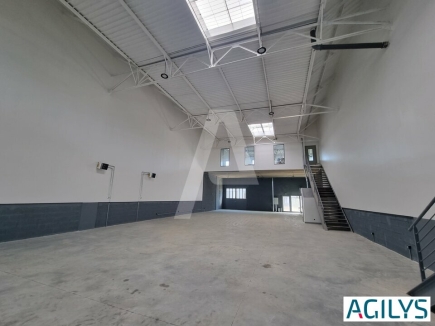 Activités / entrepôts à louer – MELUN (77000) – 3