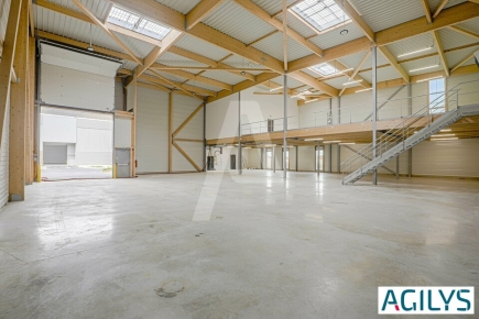Activités / entrepôts à louer – CHANTELOUP EN BRIE (77600) – 3