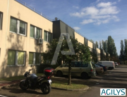 Activités / entrepôts à louer – COIGNIERES (78310) – 2