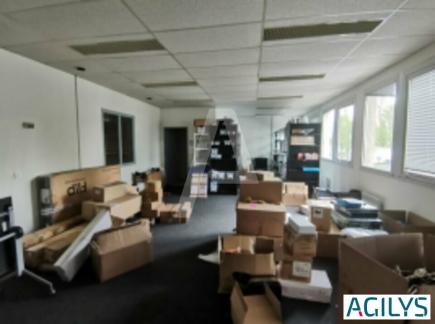 Activités / entrepôts à louer – COIGNIERES (78310) – 3