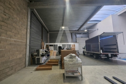 Activités / entrepôts à vendre – TRAPPES (78190) – 3
