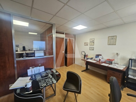 Activités / entrepôts à vendre – TRAPPES (78190) – 2