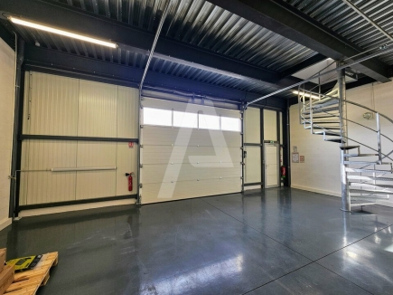 Activités / entrepôts à louer – BOIS-D'ARCY (78390) – 2