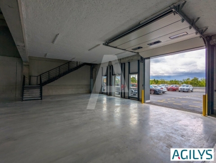 Activités / entrepôts à louer – ELANCOURT (78990) – 2