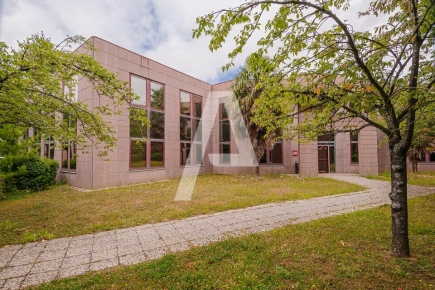 Bureaux à louer – ORSAY (91400) – 5